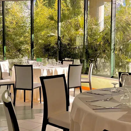 Santacroce Meeting Hotel 4*