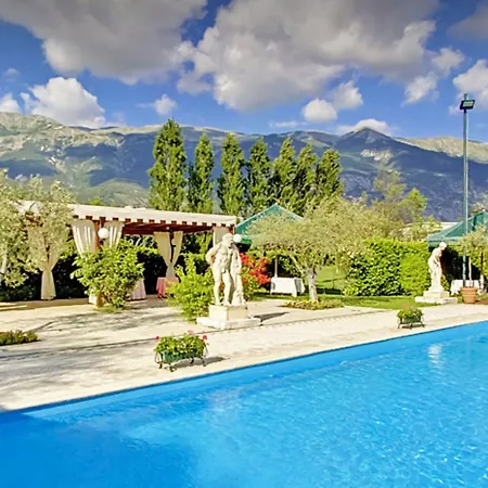 Meeting Santacroce 4* Σουλμόνα