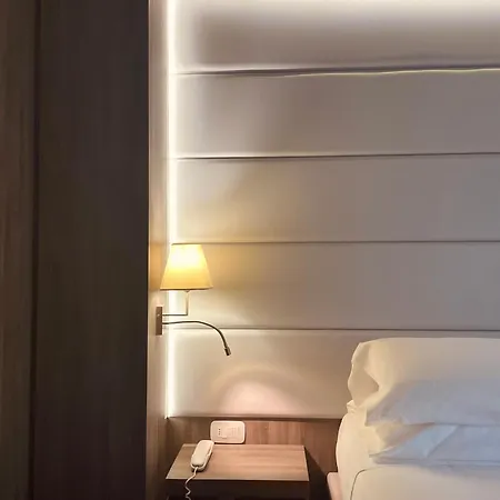 Santacroce Meeting 4*