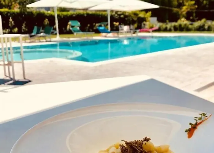 Santacroce Meeting 4* Σουλμόνα